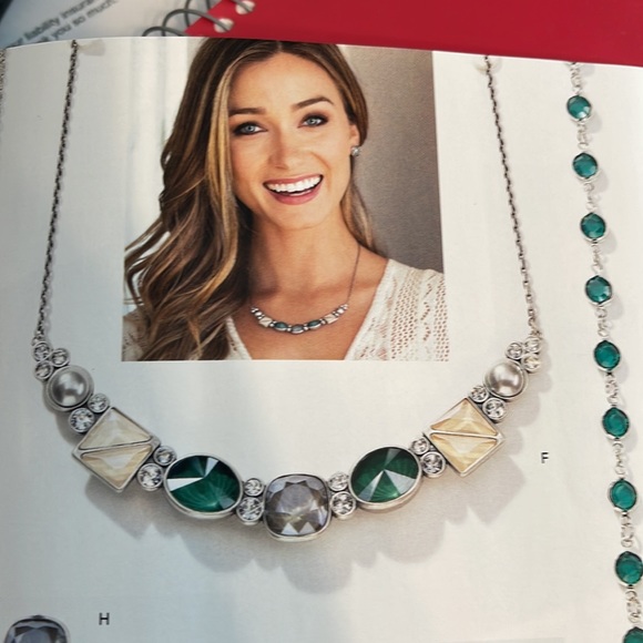 Touchstone Mixed Media necklace, green - Picture 4 of 4